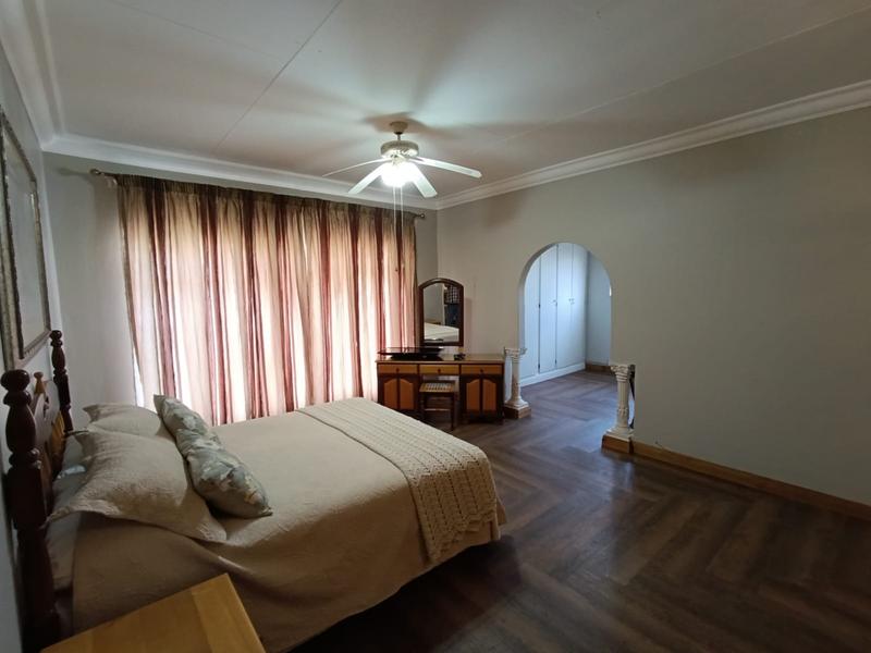 4 Bedroom Property for Sale in Middelburg Eastern Cape